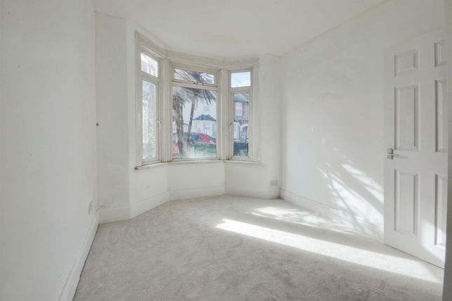 Whippendell Road, Watford photo 3