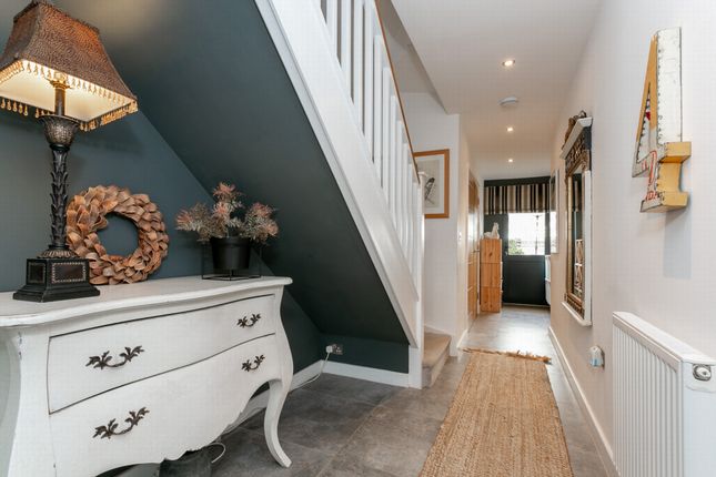 4 Ocean Gateway, Fishermans Beach, Hythe photo 4