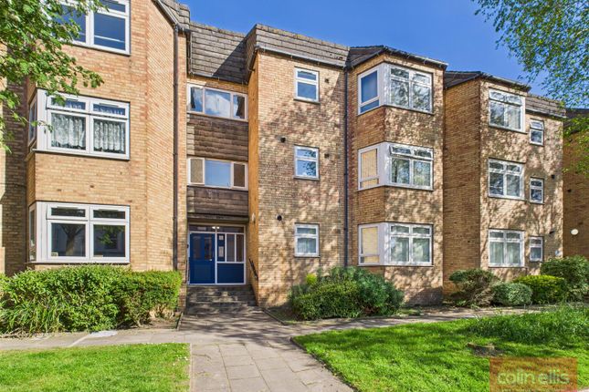 2-bed flat on Victoria Road, Scarborough YO11, £115,000