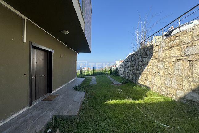 Detached house for sale in Kadınlardenizi, Kuşadası, Aydın, Türkiye
