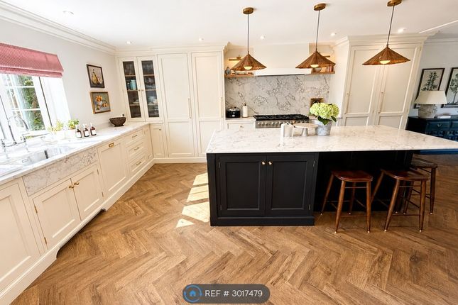 High View, Caenshill Road, Weybridge photo 3