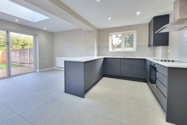 18a, Gloucester Road, Waterlooville photo 3