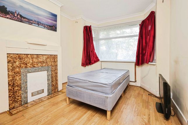 55, Bilton Grange Road, BIRMINGHAM photo 4