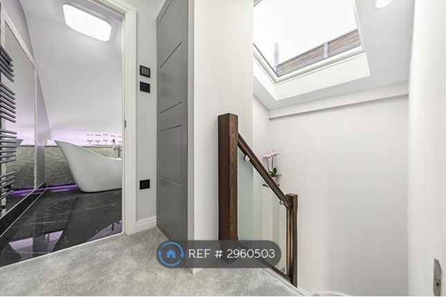 B Glenthorne Road, Hammersmith, London photo 5