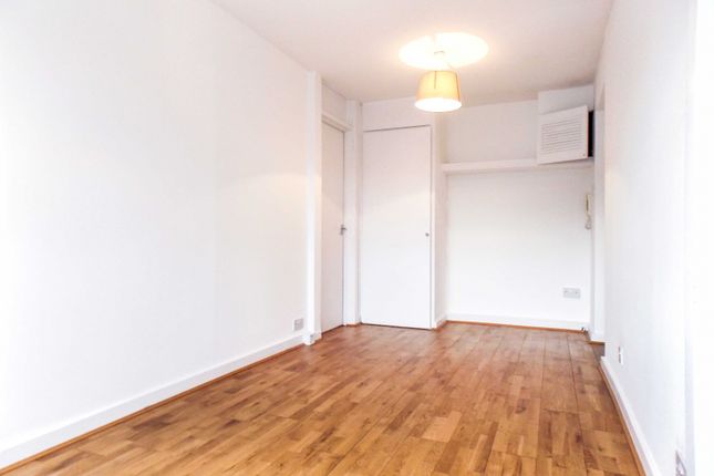 Flat for sale in Chichester Court, Whitchurch Lane, Edgware