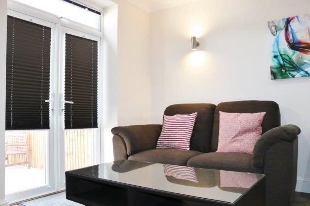 Studio to rent in Westminster Gardens, Barkingside Ilford