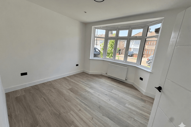 Berkeley Waye, Hounslow photo 4