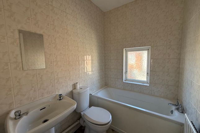 14, Crossland Road, Blackpool photo 3