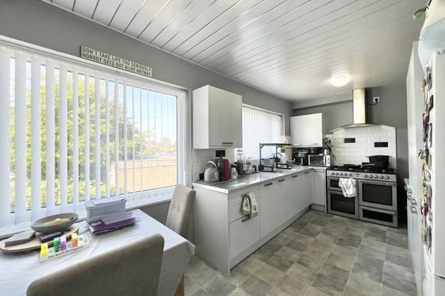 93, Lakeway, Blackpool photo 4