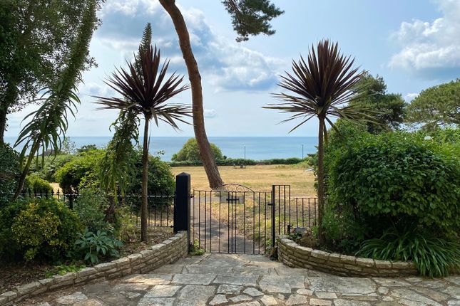 Flat for sale in Grand Marine Court, Durley Gardens, West Cliff, Bournemouth