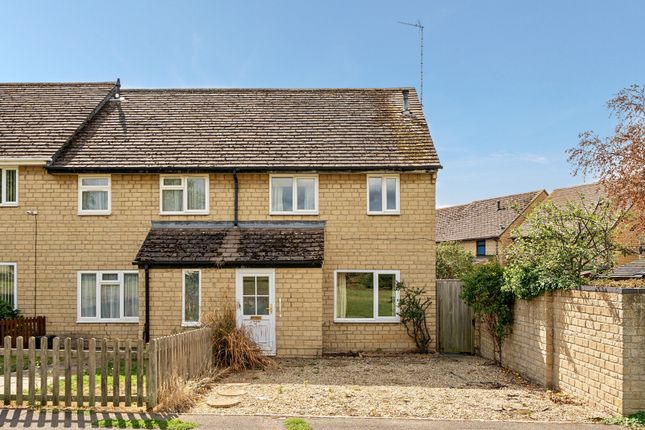 98, Oxlease, Witney photo 3