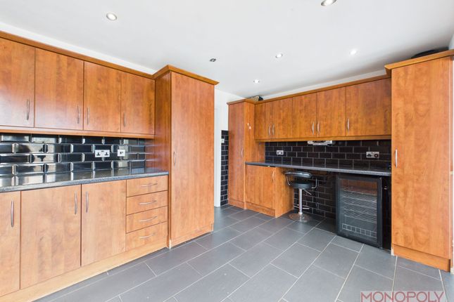 4 Trem Y Berwyn, Wrexham photo 3