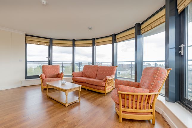 55/10, Waterfront Avenue , Edinburgh  photo 2