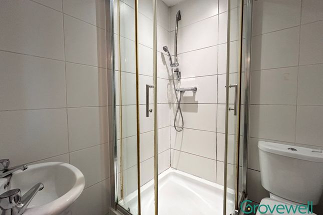 Studio 2 28 Bath Street, Huddersfield photo 5