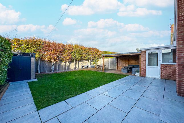23 Woodlands Drive, Ruishton, Somerset photo 2