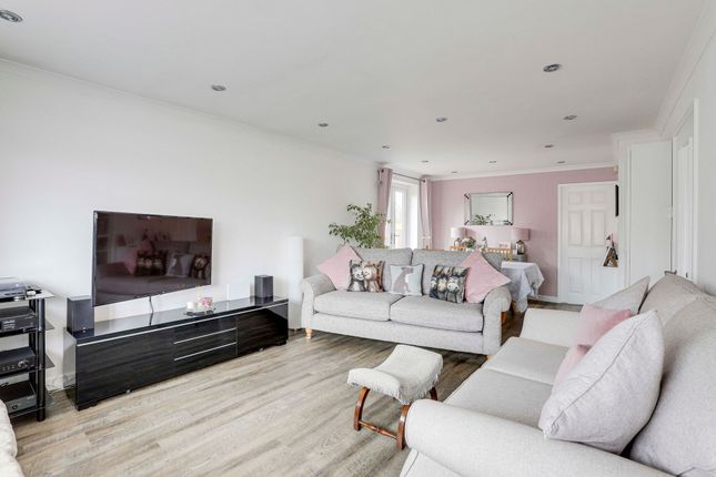 8 Ashwater Drive, Nottingham photo 2