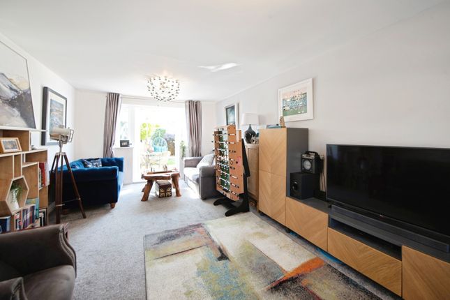 7, Seafire Road, Hampshire photo 4