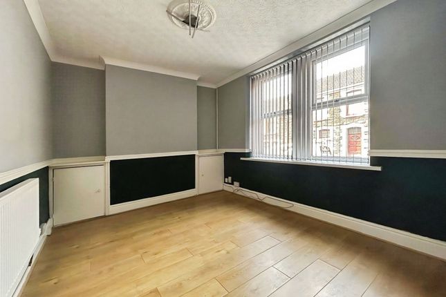 18 Somerset Street, Port Talbot photo 3