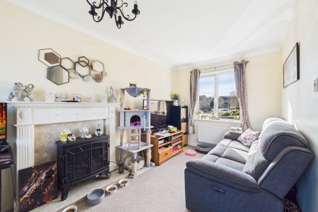 10, Bewick Court, Bradford photo 2