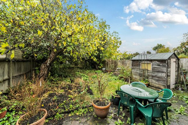 62, Arran Road, London photo 2