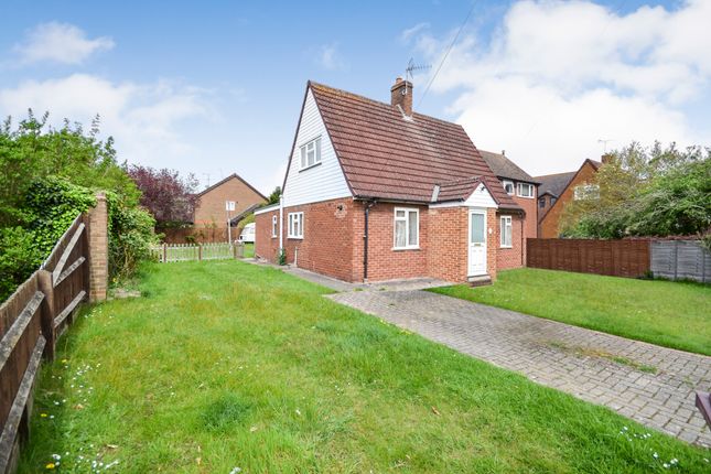 Thumbnail Detached house for sale in Woods Road, Caversham, Reading