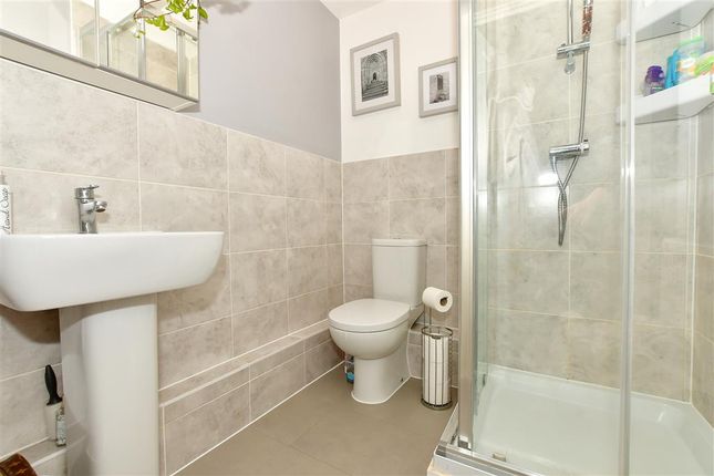 Flat for sale in Starboard Crescent, Chatham, Kent