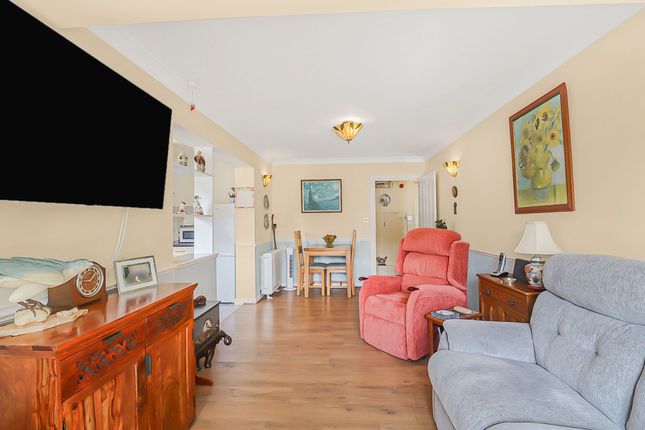 Flat 26, The Mallards, Southend-On-Sea photo 2