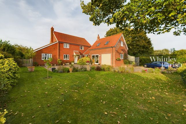 Thumbnail Detached house for sale in The Street, Blo Norton, Diss