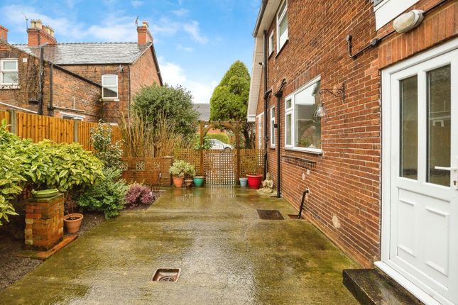 15, Wood Street, Deeside photo 3