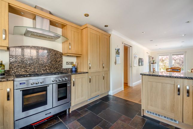 17, Lodge Hill Road,, Farnham photo 4