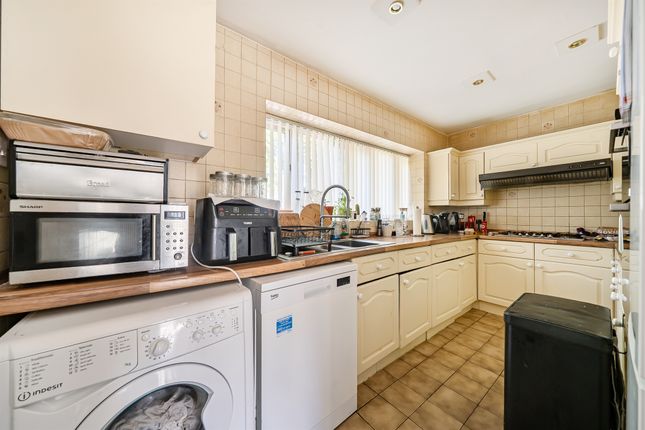 Ashleigh Close,, 1, Park Drive, Huddersfield photo 3