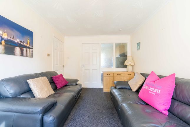 135, Main Street, Bellshill, ML4 photo 4