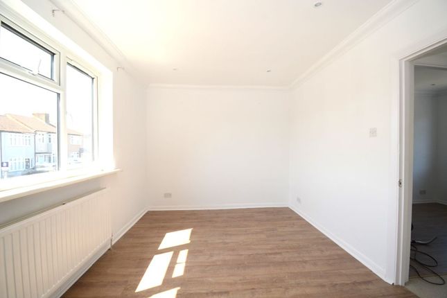 133 Benets Road, Hornchurch photo 4