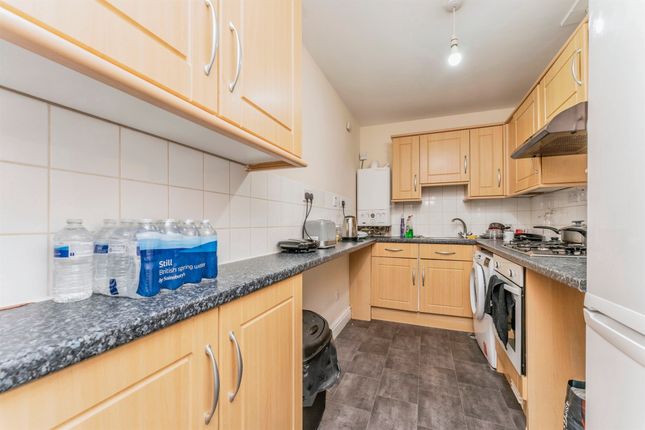 Flat 8, Moss Court, Wellington Street, Kettering photo 2