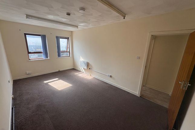 124A, SWANSEA photo 3