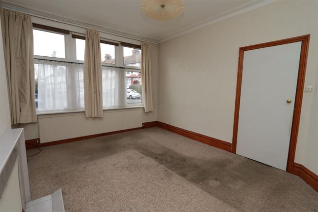 Property for sale in Arnold Gardens, Palmers Green