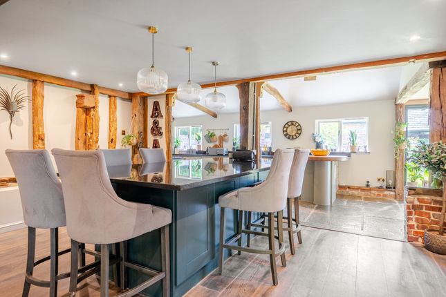 1335532-15-689A4A...