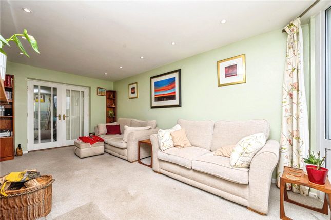 12, Old Budbrooke Road, Warwick photo 2