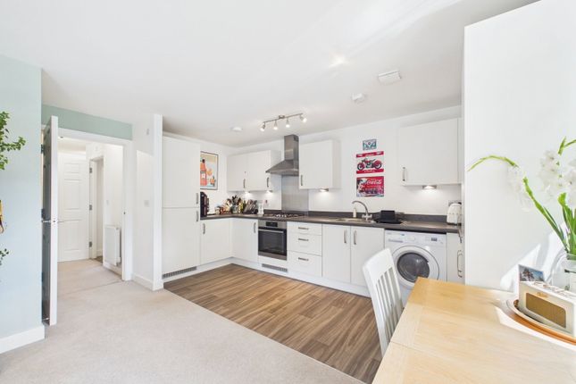 26, Timms Close, Horsham photo 2