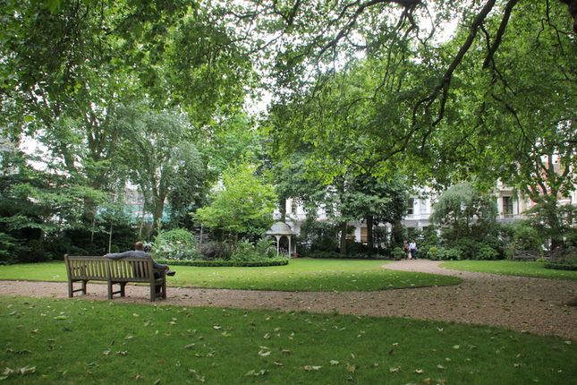 Flat to rent in Courtfield Gardens, London