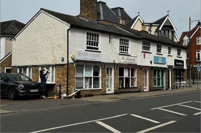 Retail premises to let in Railway Street, Hertford