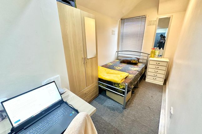 Shared accommodation to rent in Dawlish Road, Birmingham