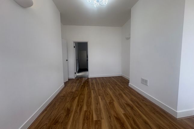 56, Bounces Road, London photo 4