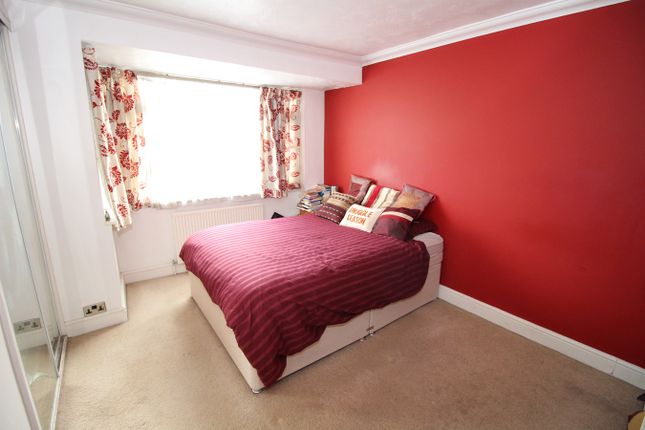 End terrace house for sale in Cranford Avenue, Staines-Upon-Thames