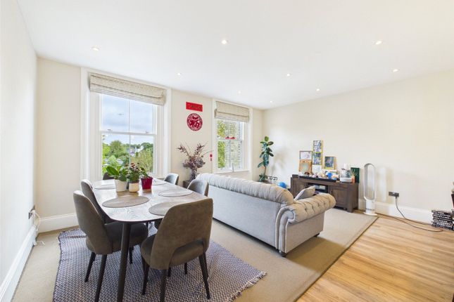 Flat 5, 5,, Rosslyn Road, East Twickenham photo 2