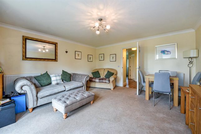 Town house for sale in Colvin Close, Andover