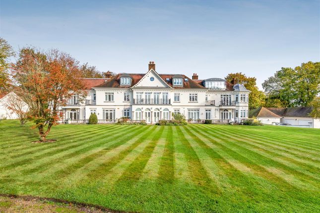 Thumbnail Flat for sale in Priory Road, Sunningdale, Ascot