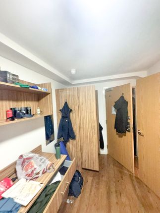 17 Trinity Hall, George Street, Chester photo 3