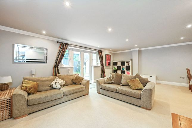 6, Silver Birch Mews, Liss photo 4