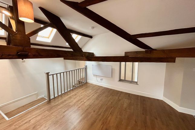 Flat 2, 9 High Street, Rotherham photo 2